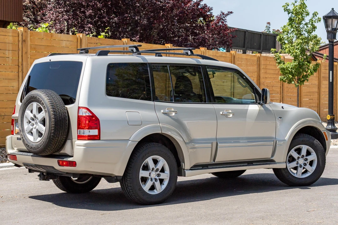 2005 Mitsubishi Pajero/Montero 3rd Gen - Image 4 of 31
