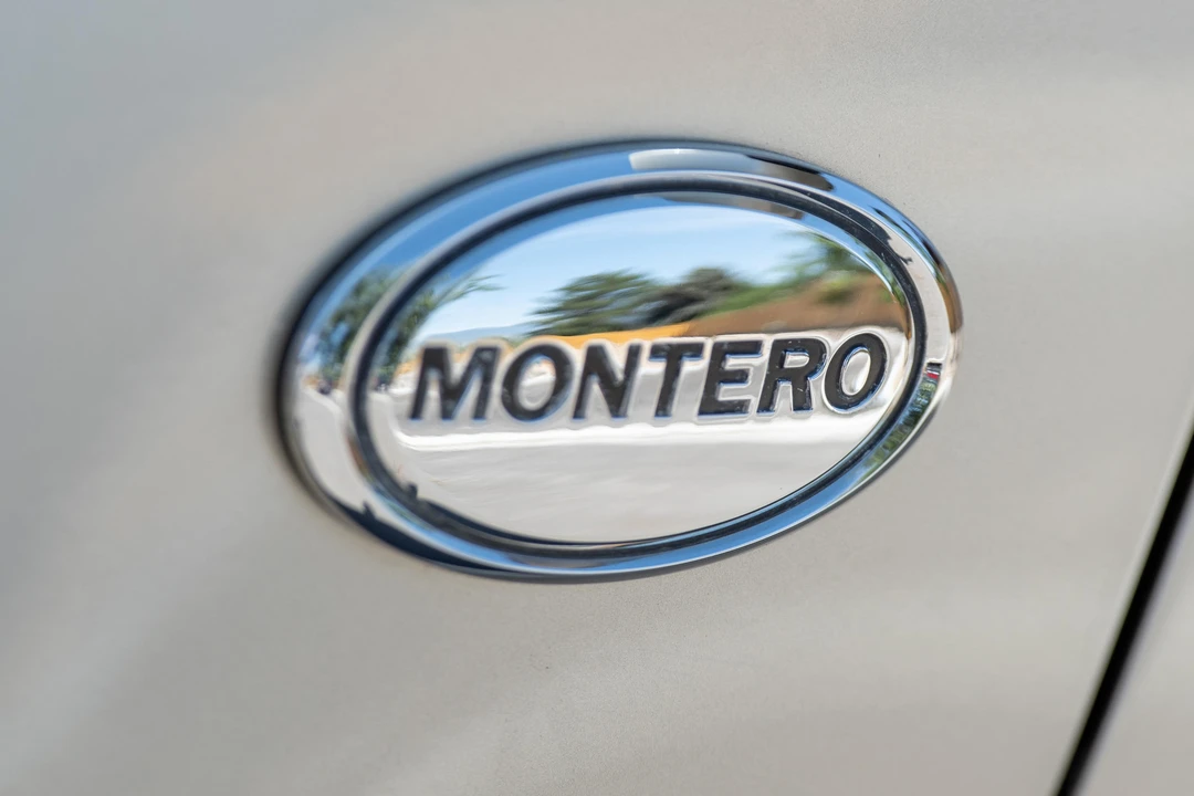 2005 Mitsubishi Pajero/Montero 3rd Gen - Image 19 of 31