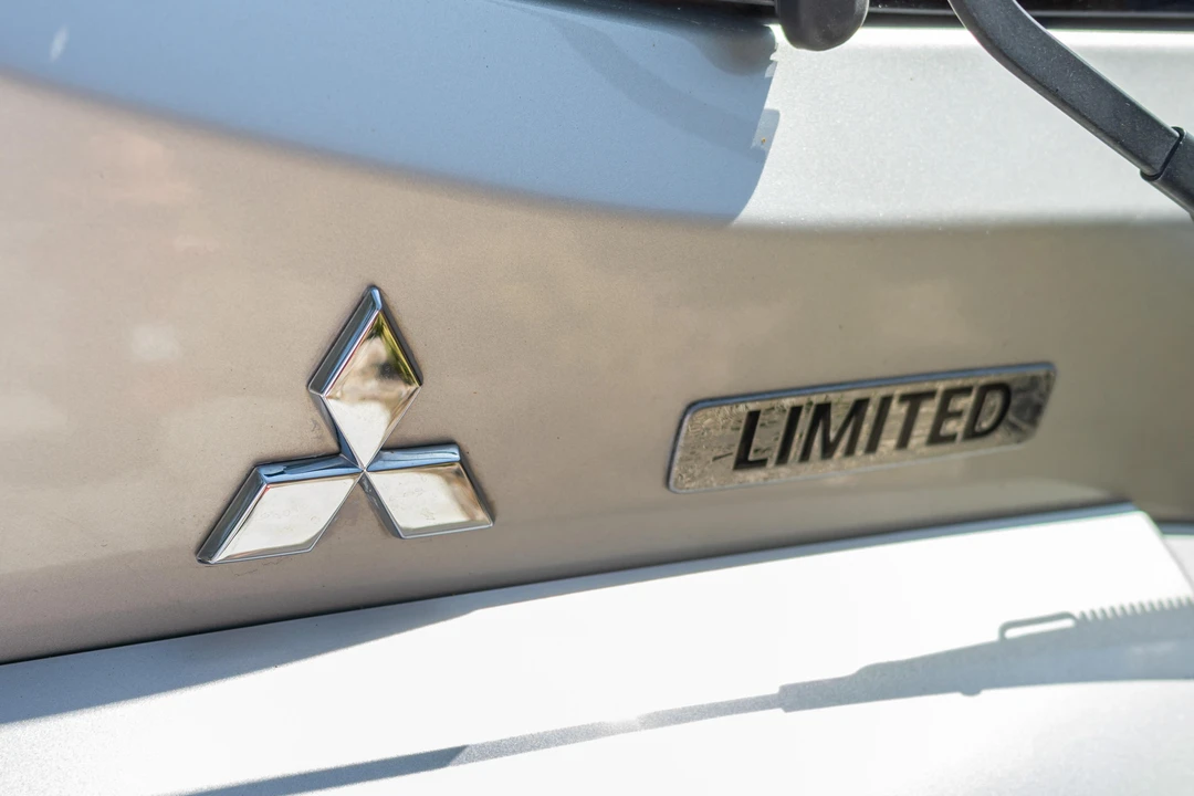 2005 Mitsubishi Pajero/Montero 3rd Gen - Image 23 of 31