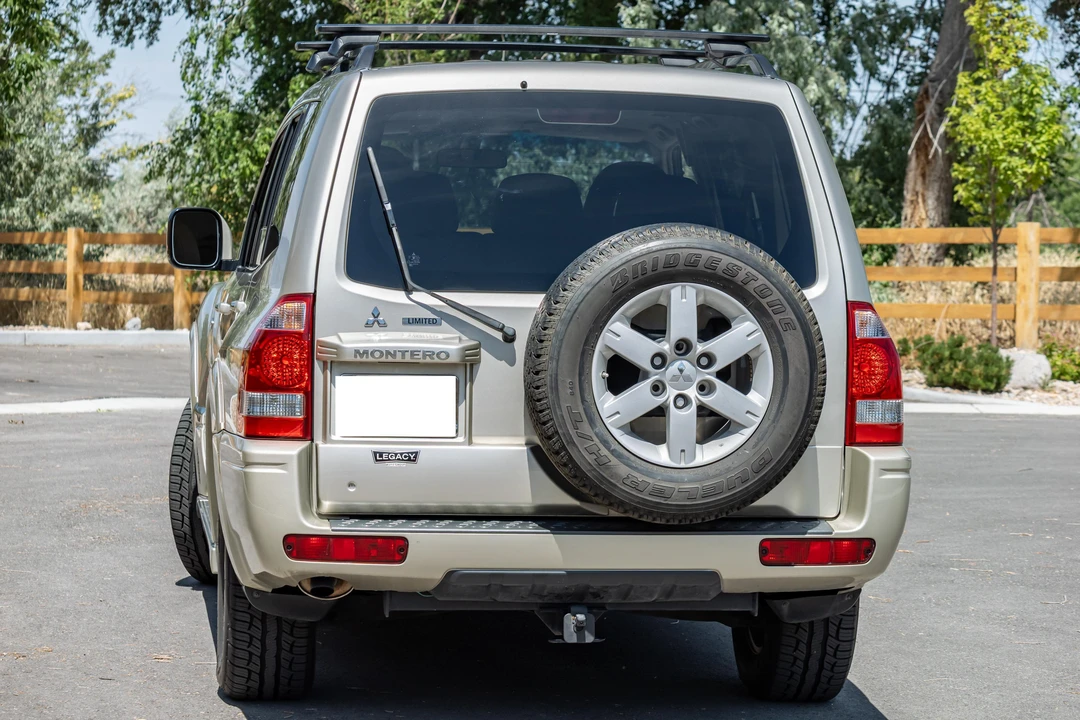 2005 Mitsubishi Pajero/Montero 3rd Gen - Image 5 of 31