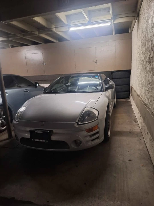 2005 Mitsubishi Eclipse 3rd Gen - Image 3 of 6