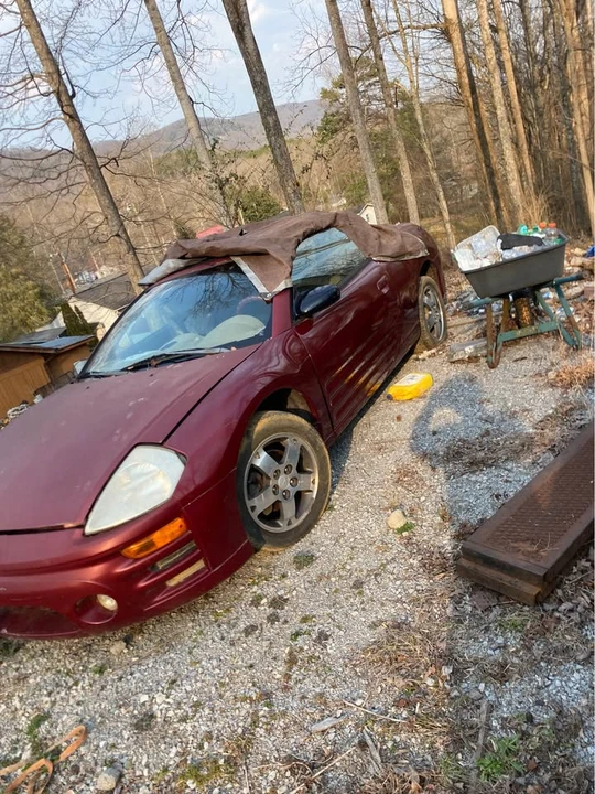 2005 Mitsubishi Eclipse 3rd Gen - Image 2 of 3