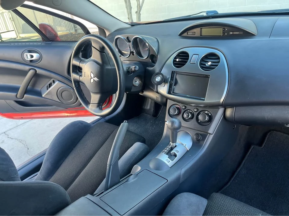 2005 Mitsubishi Eclipse 3rd Gen - Image 3 of 6