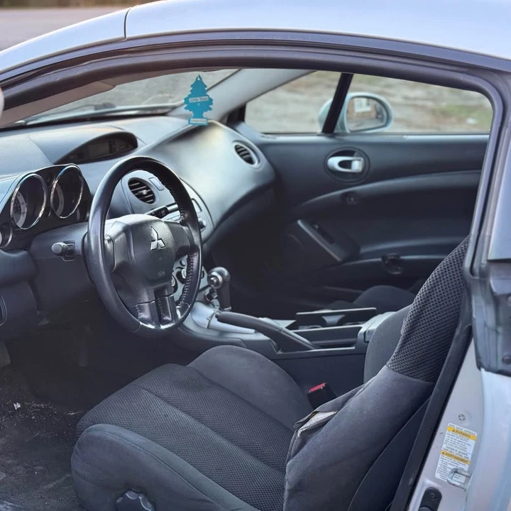 2005 Mitsubishi Eclipse 3rd Gen - Image 9 of 9
