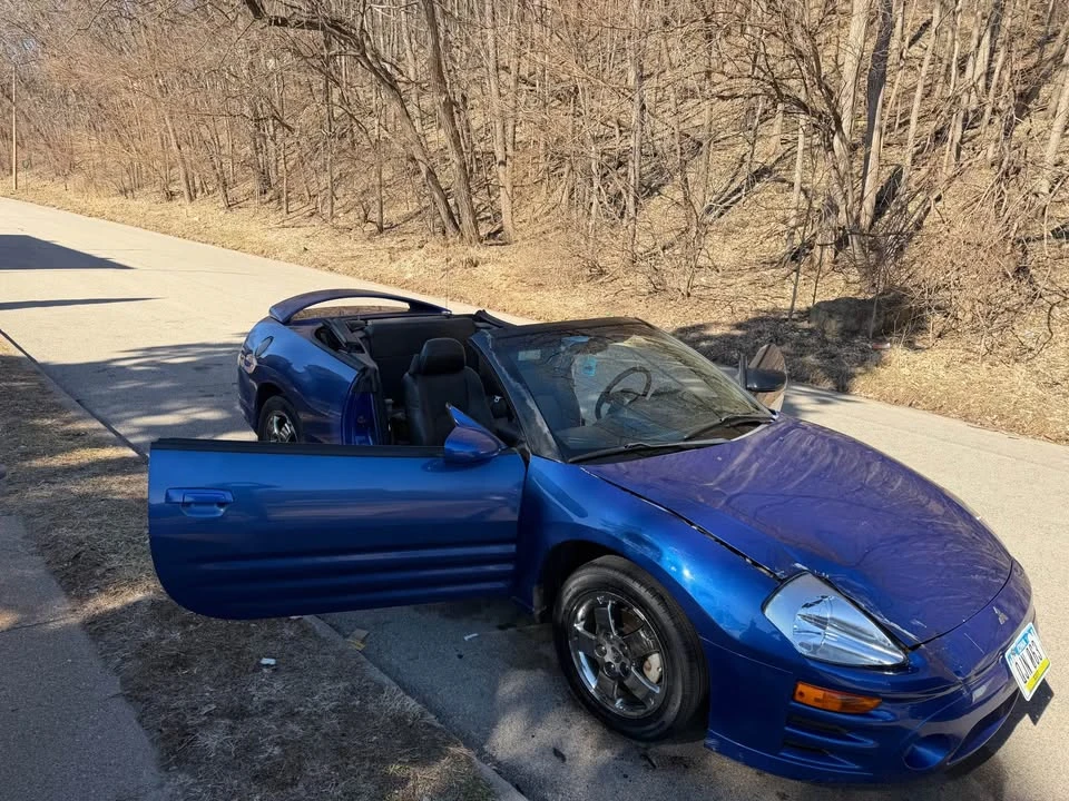 2005 Mitsubishi Eclipse 3rd Gen - Image 13 of 17