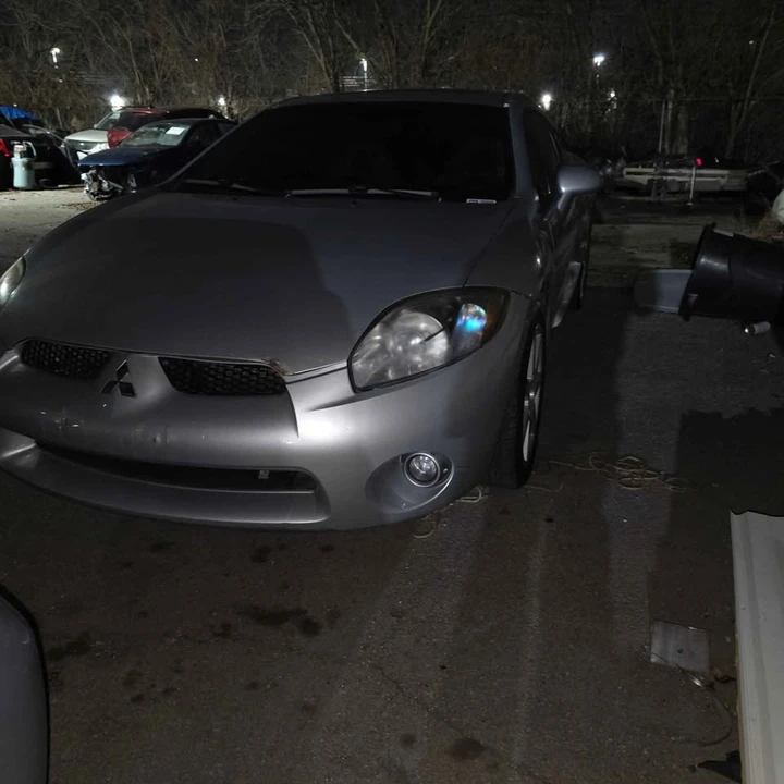 2005 Mitsubishi Eclipse 3rd Gen - Image 3 of 3