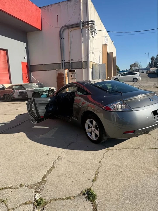 2005 Mitsubishi Eclipse 3rd Gen - Image 3 of 6