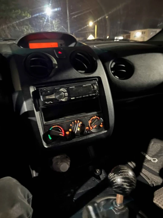 2005 Mitsubishi Eclipse 3rd Gen - Image 3 of 6