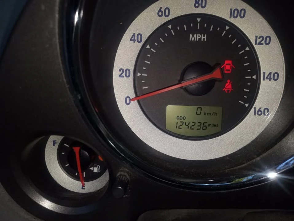 2005 Mitsubishi Eclipse 3rd Gen - Image 7 of 8