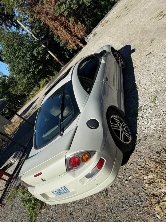 2005 Mitsubishi Eclipse 3rd Gen - Image 8 of 10