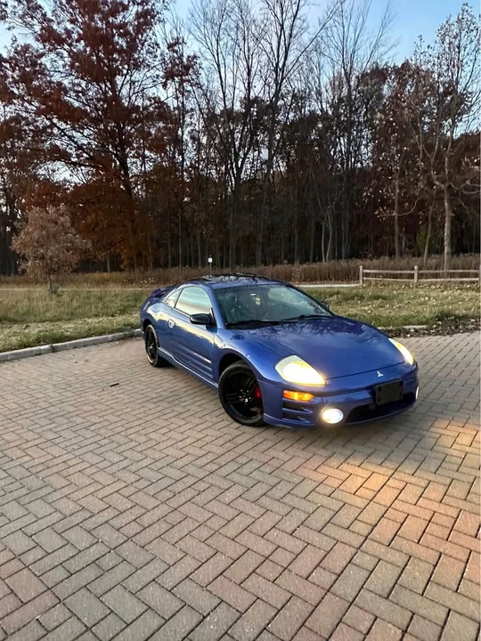 2005 Mitsubishi Eclipse 3rd Gen - Image 2 of 12