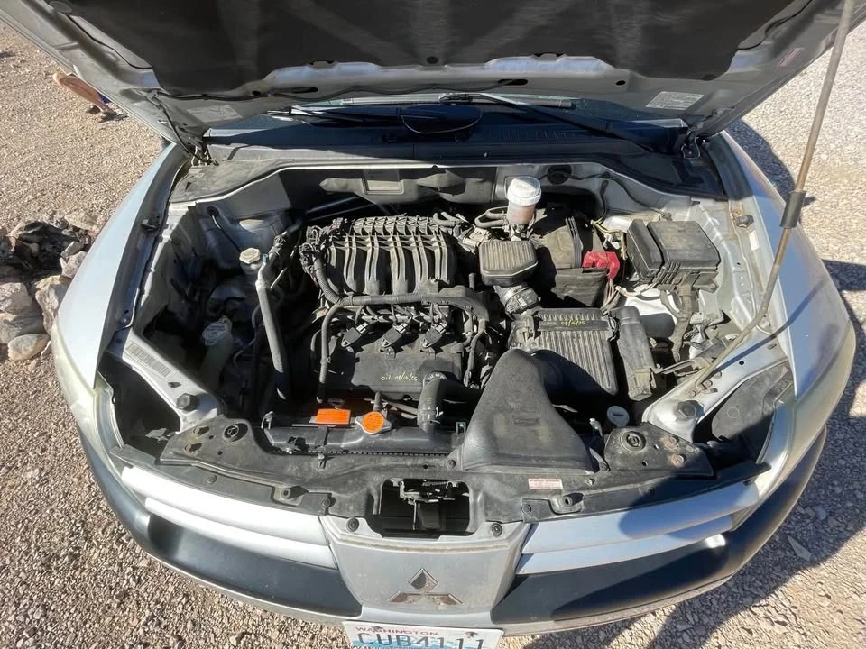 2005 Mitsubishi Endeavor - Image 8 of 9