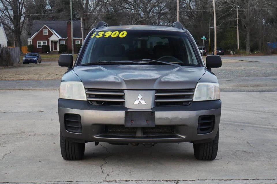 2005 Mitsubishi Endeavor - Image 7 of 17