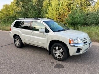 2005 Mitsubishi Endeavor - Image 2 of 7
