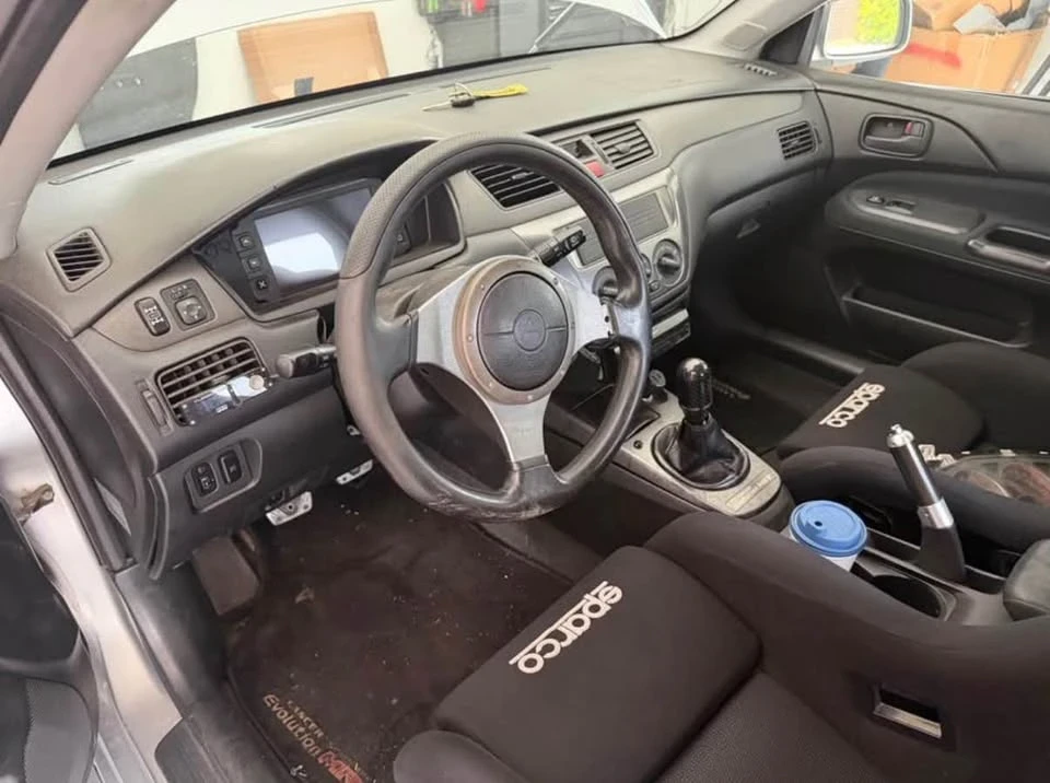 2005 Mitsubishi Lancer Evolution IX 8th Gen - Image 2 of 9