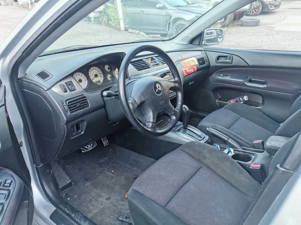 2005 Mitsubishi Lancer 8th Gen - Image 6 of 10