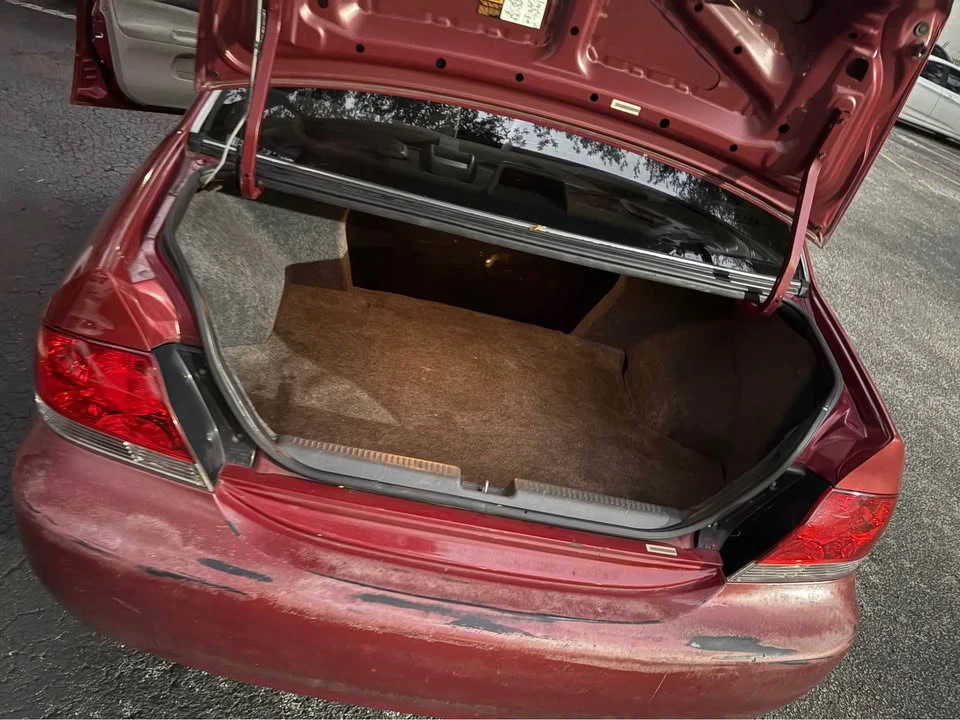 2005 Mitsubishi Lancer 8th Gen - Image 9 of 11