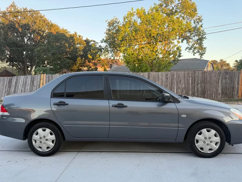 2005 Mitsubishi Lancer 8th Gen - Image 2 of 11