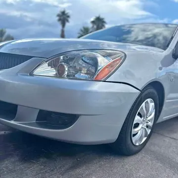 2005 Mitsubishi Lancer DE Sedan
