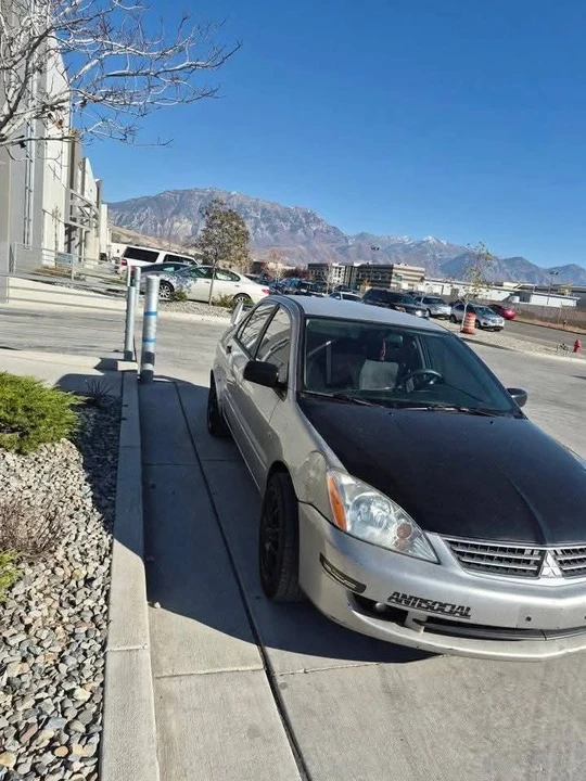 2005 Mitsubishi Lancer 8th Gen - Image 2 of 5