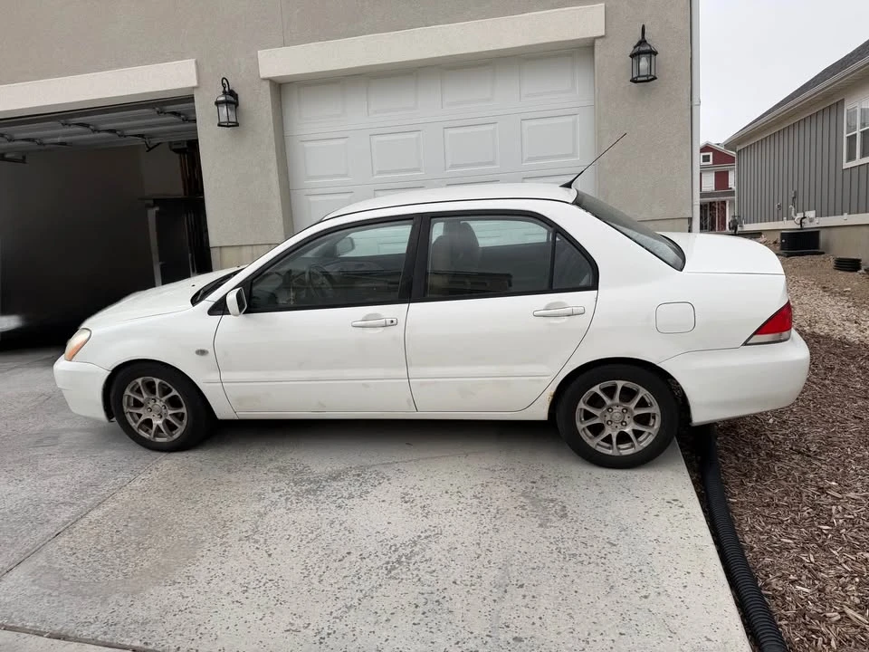 2005 Mitsubishi Lancer 8th Gen - Image 2 of 6