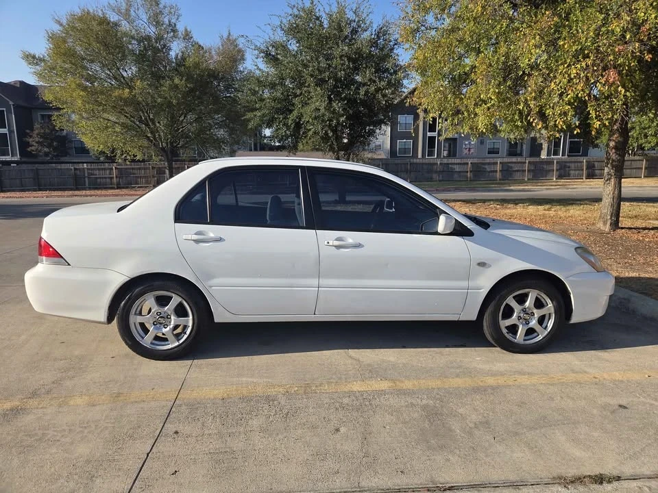 2005 Mitsubishi Lancer 8th Gen - Image 7 of 14