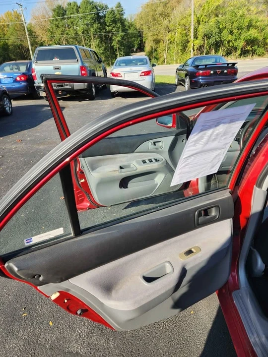 2005 Mitsubishi Lancer 8th Gen - Image 11 of 15