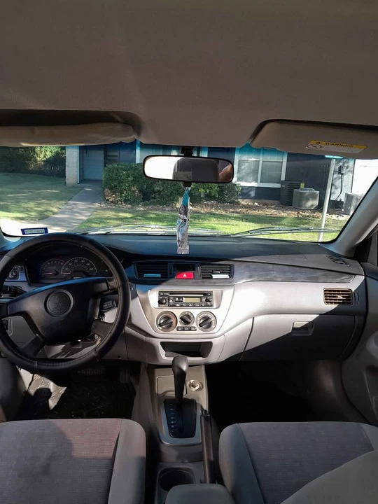 2005 Mitsubishi Lancer 8th Gen - Image 9 of 10