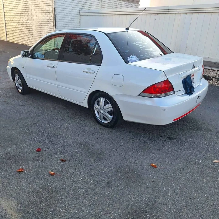 2005 Mitsubishi Lancer 8th Gen - Image 3 of 7