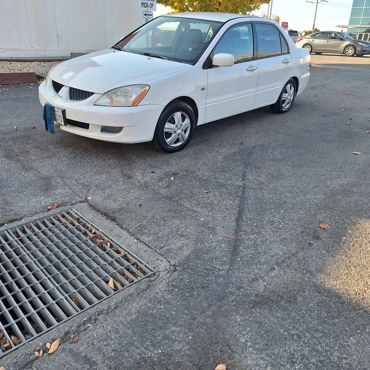 2005 Mitsubishi Lancer 8th Gen - Image 2 of 7