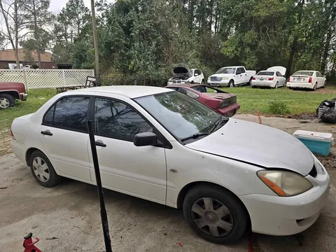 2005 Mitsubishi Lancer ES Sedan