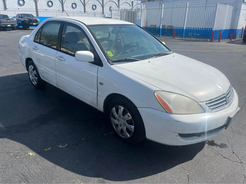 2005 Mitsubishi Lancer 8th Gen - Image 3 of 11