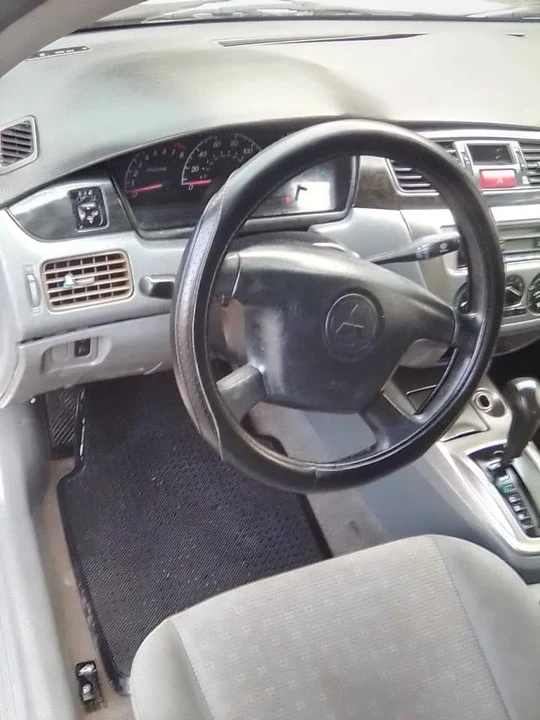 2005 Mitsubishi Lancer 8th Gen - Image 8 of 17