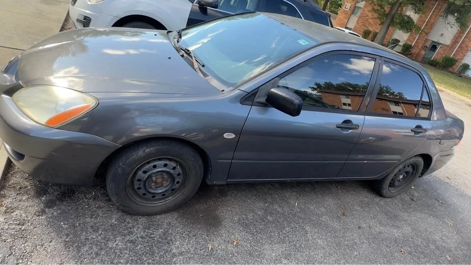 2005 Mitsubishi Lancer 8th Gen - Image 2 of 2