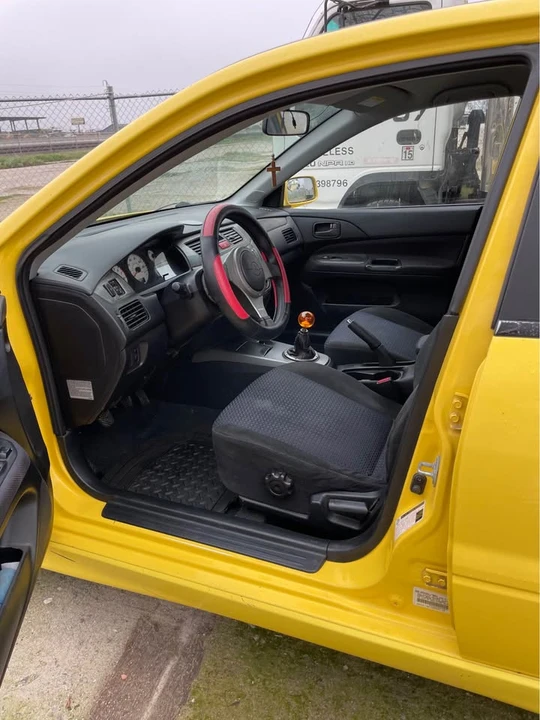 2005 Mitsubishi Lancer 8th Gen - Image 9 of 11