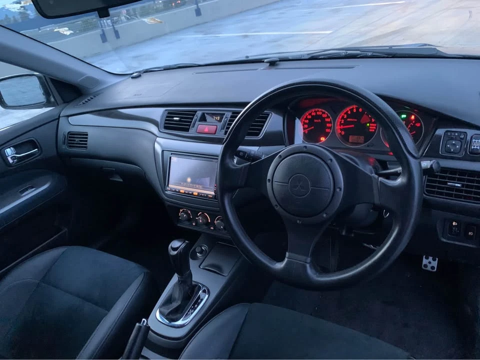 2005 Mitsubishi Lancer - Image 12 of 13