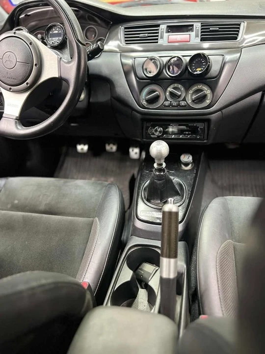 2005 Mitsubishi Lancer Evolution VIII 7th Gen - Image 15 of 19