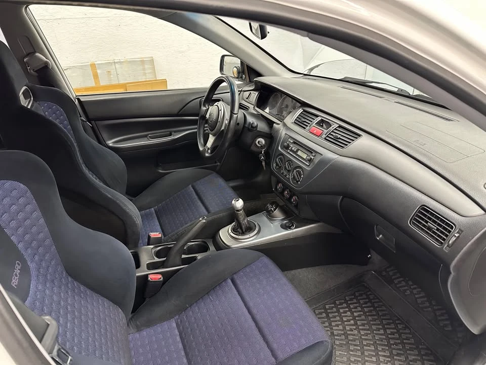 2005 Mitsubishi Lancer Evolution VIII 7th Gen - Image 13 of 18