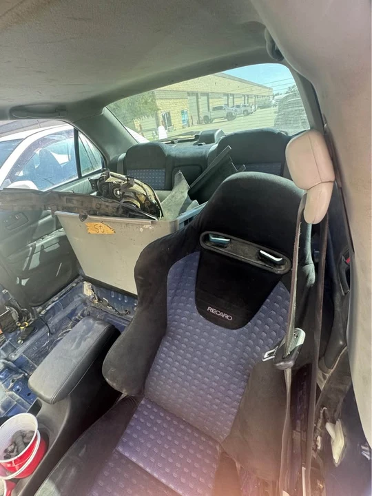 2005 Mitsubishi Lancer - Image 9 of 12