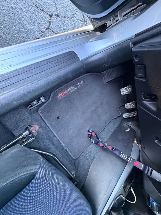 2005 Mitsubishi Lancer Evolution VIII 7th Gen - Image 9 of 11