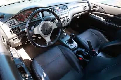 2005 Mitsubishi Lancer Evolution VIII 7th Gen - Image 4 of 8