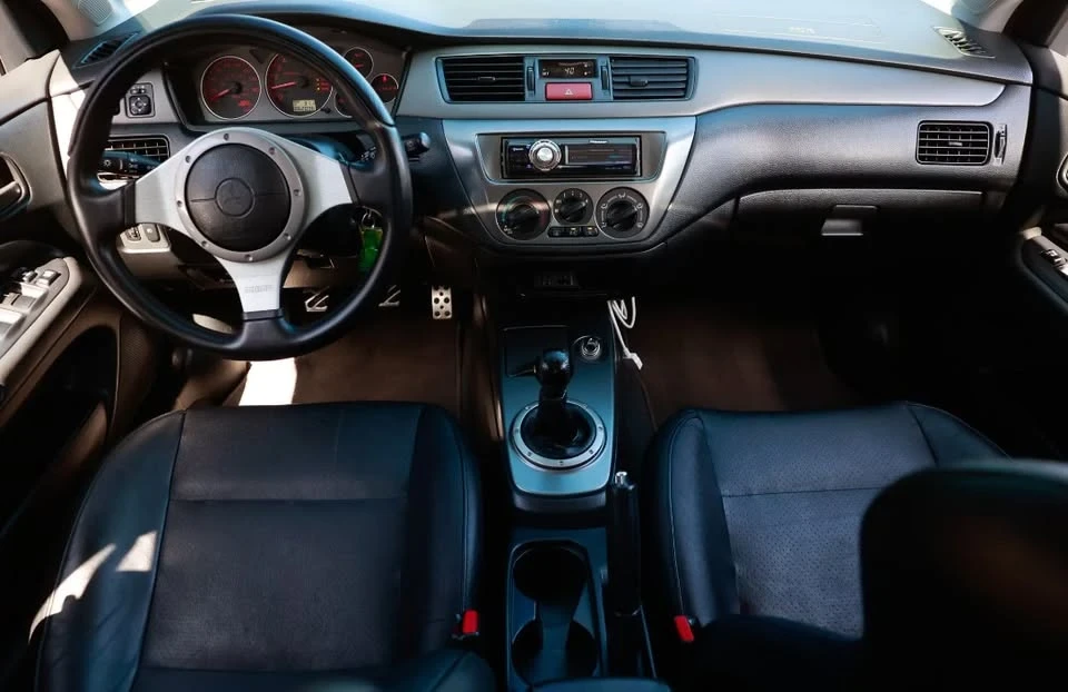 2005 Mitsubishi Lancer Evolution VIII 7th Gen - Image 4 of 5