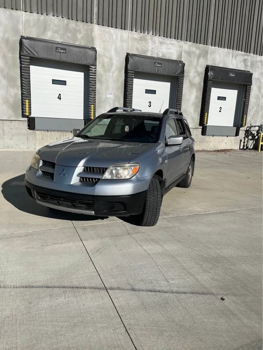 2005 Mitsubishi Outlander - Image 4 of 9