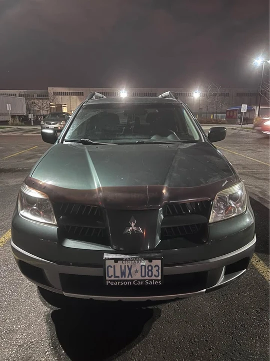 2005 Mitsubishi Outlander - Image 5 of 8