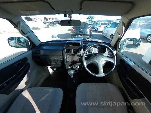2005 Mitsubishi Pajero/Montero - Image 4 of 9