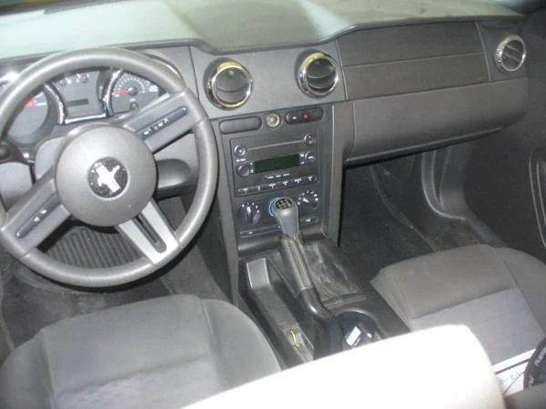 2005 Ford S197 Mustang - Image 6 of 7