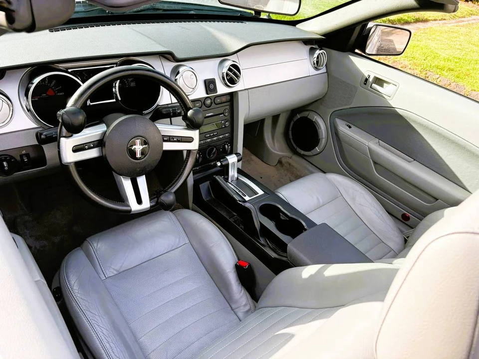 2005 Ford S197 Mustang GT - Image 12 of 24