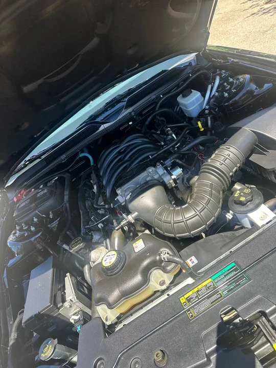 2005 Ford S197 Mustang GT - Image 13 of 16