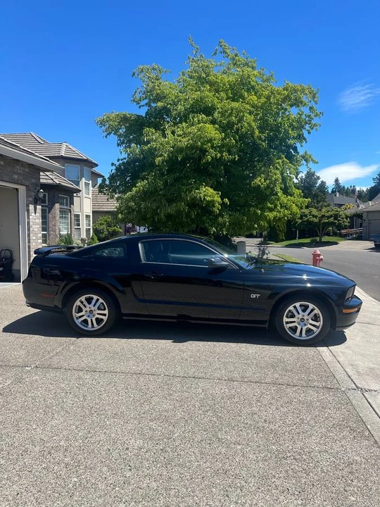 2005 Ford S197 Mustang GT - Image 2 of 16