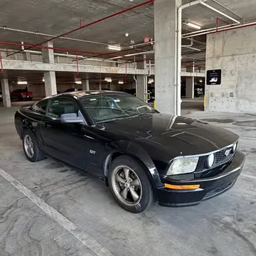 2005 Ford Mustang GT Premium